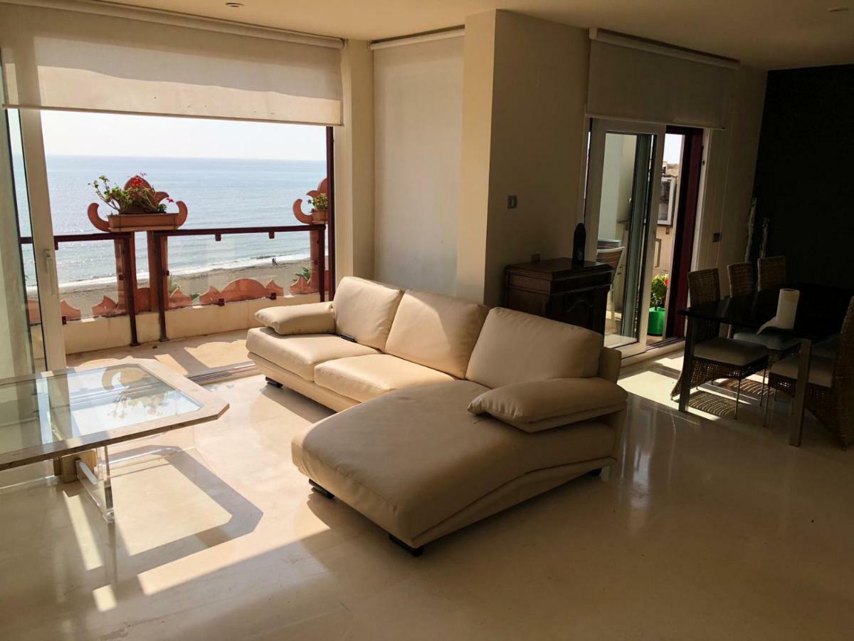 Atico-Duplex Primera Linea De Playa En El Centro De Estepona Eksteriør billede