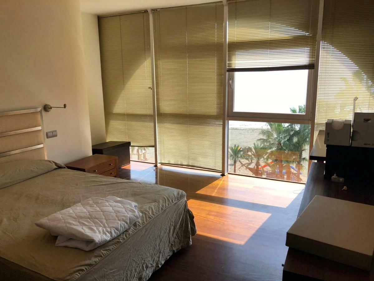 Atico-Duplex Primera Linea De Playa En El Centro De Estepona Eksteriør billede