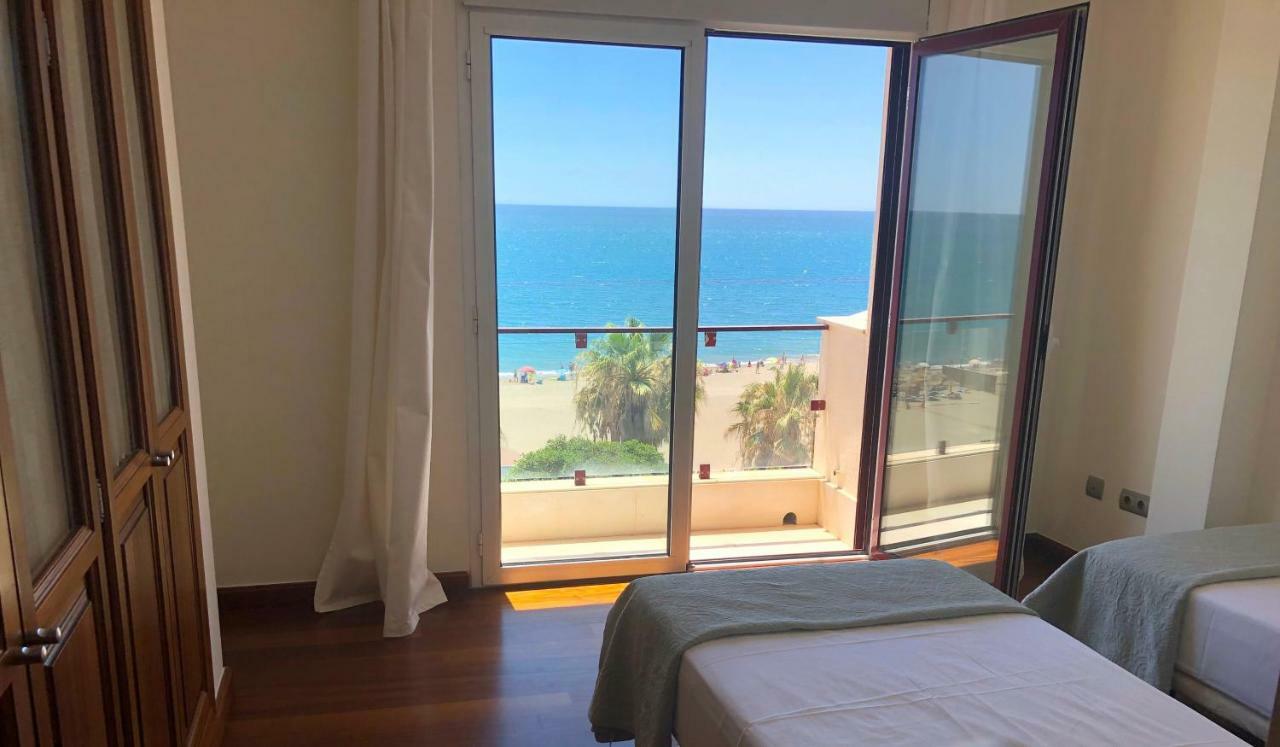Atico-Duplex Primera Linea De Playa En El Centro De Estepona Eksteriør billede